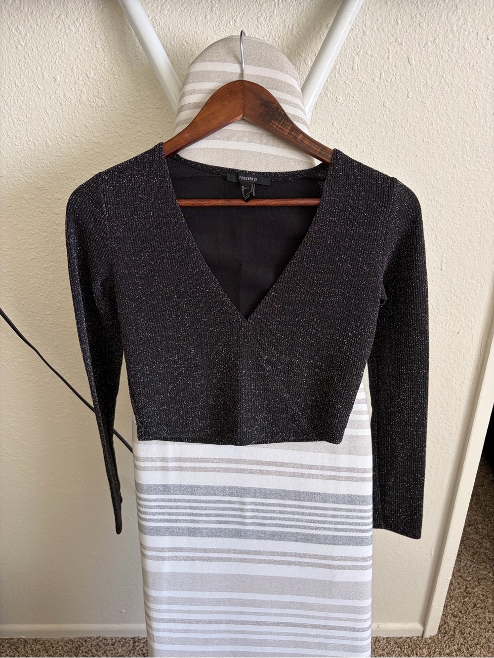 Forever 21 Black V-Neck Metallic Knit Top